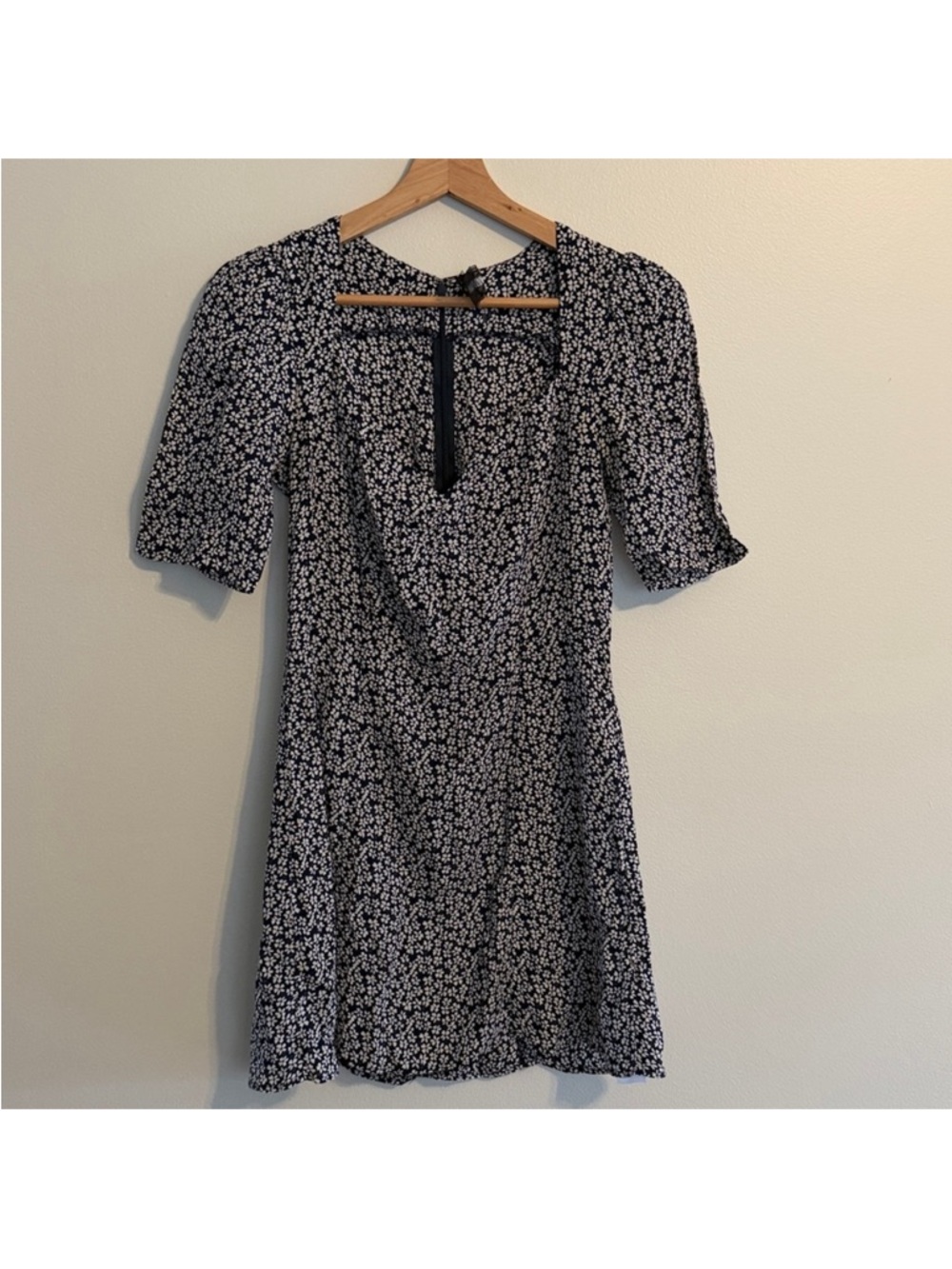 Reformation Phoebe dress in the Dogwood print Floral Black and White Dress - Picture 4 of 7